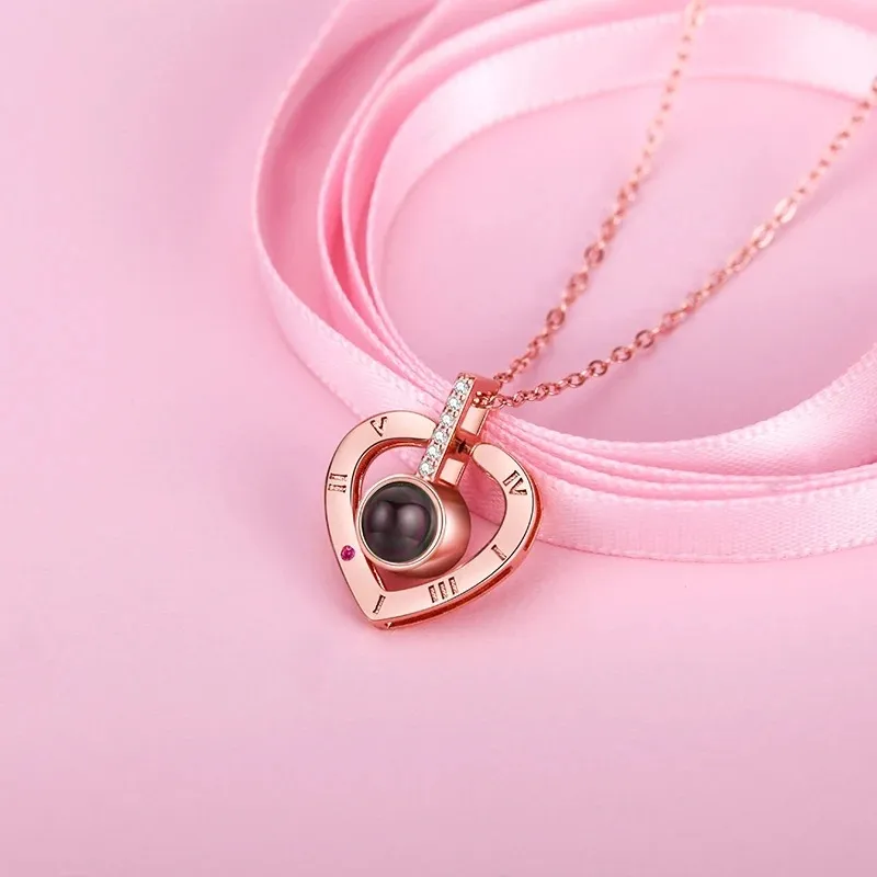 Collar Amor Eterno en 100 idiomas